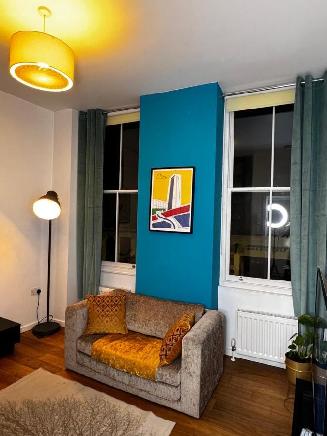Luxury 2 Bed Flat 2 Min From Station Nearby Other 4 Stations * Londra